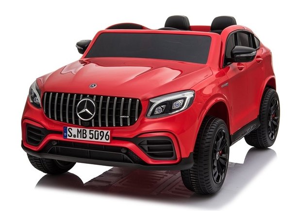 Elektrische Kinderauto Mercedes Benz GLC 63 S Rood 2 Persoons 12V Met Afstandsbediening FULL OPTIONS